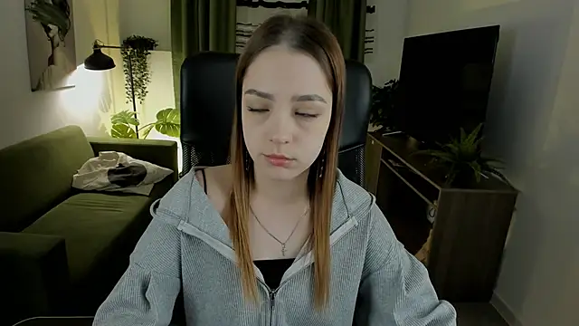 PamBeesly online show from 03-19-25, 08:12