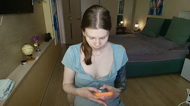 ReginaSparkle online show from 07-13-26, 09:56