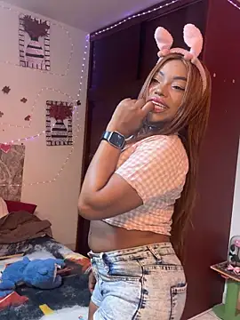 SaraYedid17 online show from 11-10-25, 06:12