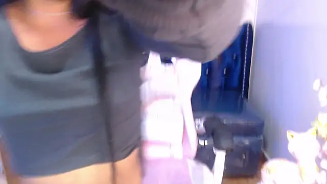 Snapshot of Paulette_v chatting on 02-25-25, 04:00 Paulette v online show from 02-25-25, 04:00