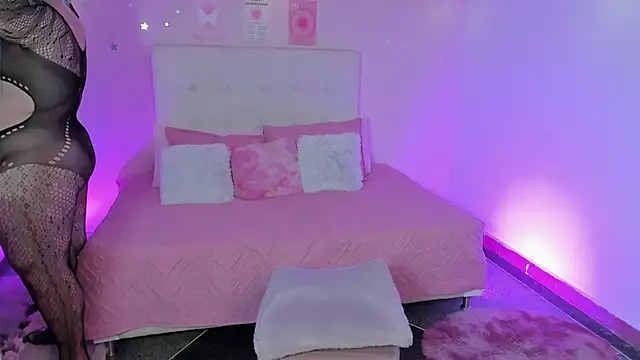 ScarlettDreamss7 online show from 11-14-25, 12:26