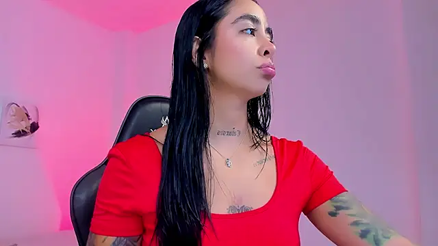 sophierooy22 online show from 02-18-26, 03:19