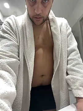 Snapshot of Greeneyes0820 chatting on 01-19-25, 09:45 Greeneyes0820 online show from 01-19-25, 09:45