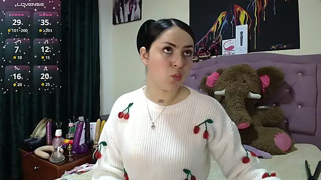 Emmie Hot online show from 11-05-25, 12:05