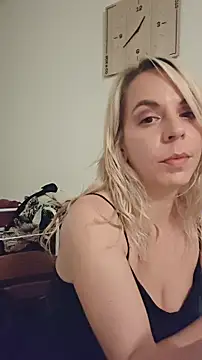 SweetyNinaOff1 online show from 10-25-25, 01:24