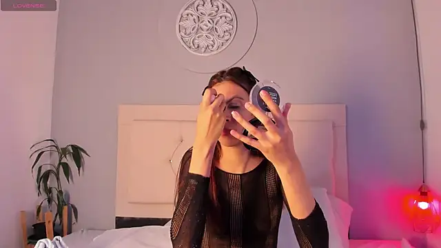 Snapshot of elevensky chatting on 01-23-25, 07:40 elevensky online show from 01-23-25, 07:40