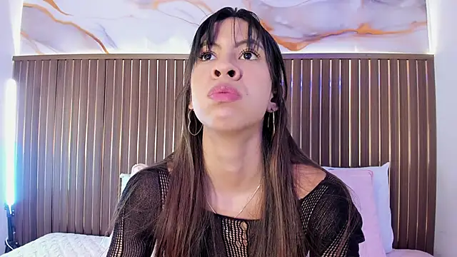 Snapshot of elevensky chatting on 11-22-25, 07:13 elevensky online show from 11-22-25, 07:13