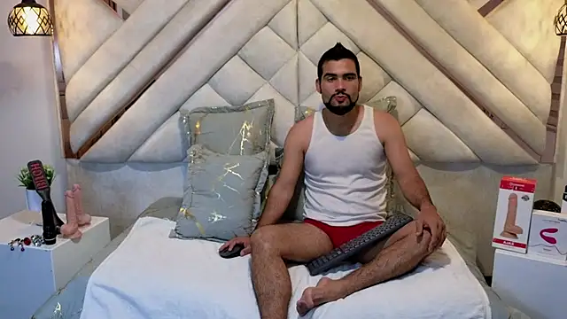 luxurycoupl online show from 02-07-25, 03:34