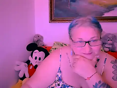 mayamayx online show from 10-26-25, 05:52