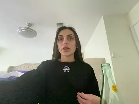 Snapshot of geld_88 chatting on 10-07-25, 07:44 geld 88 online show from 10-07-25, 07:44