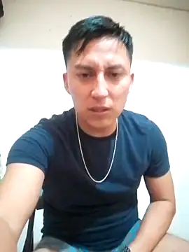 Snapshot of LuisMex1998 chatting on 09-12-25, 04:56 LuisMex1998 online show from 09-12-25, 04:56