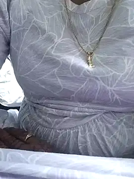 Snapshot of Tamil_Aathira chatting on 01-26-25, 02:19 Tamil Aathira online show from 01-26-25, 02:19