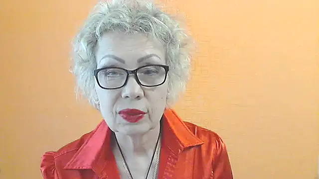 Snapshot of NessyJenixs chatting on 05-18-26, 01:06 NessyJenixs online show from 05-18-26, 01:06