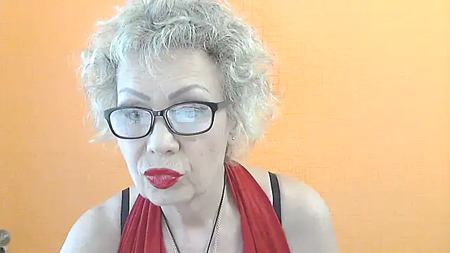 Snapshot of NessyJenixs chatting on 06-12-26, 12:59 NessyJenixs online show from 06-12-26, 12:59