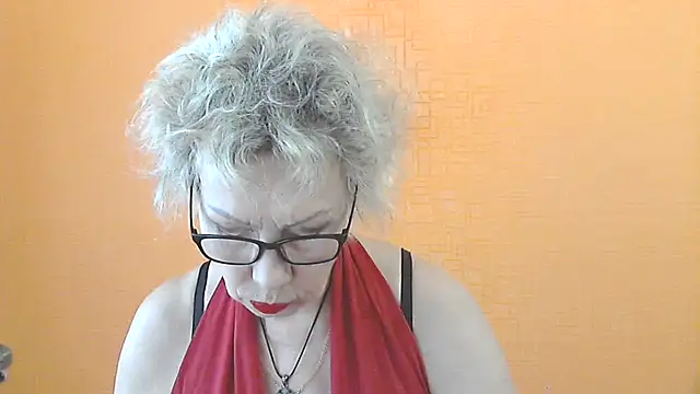Snapshot of NessyJenixs chatting on 06-17-26, 06:38 NessyJenixs online show from 06-17-26, 06:38