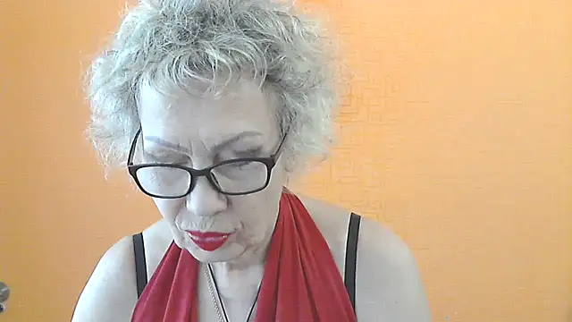 Snapshot of NessyJenixs chatting on 06-18-26, 07:30 NessyJenixs online show from 06-18-26, 07:30