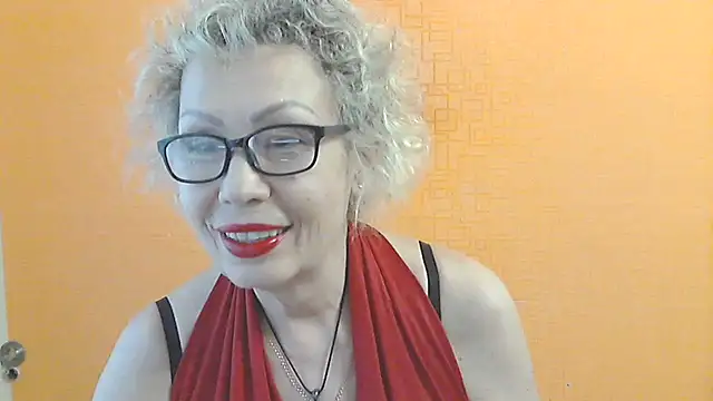 Snapshot of NessyJenixs chatting on 06-19-26, 01:15 NessyJenixs online show from 06-19-26, 01:15