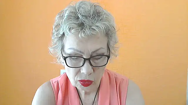 Snapshot of NessyJenixs chatting on 06-25-26, 06:07 NessyJenixs online show from 06-25-26, 06:07