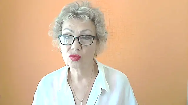 Snapshot of NessyJenixs chatting on 07-16-26, 06:19 NessyJenixs online show from 07-16-26, 06:19