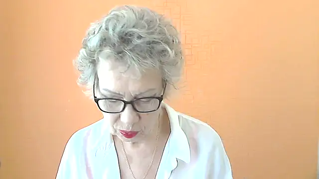 Snapshot of NessyJenixs chatting on 07-18-26, 06:28 NessyJenixs online show from 07-18-26, 06:28