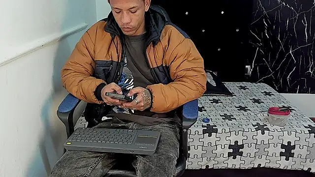 carlos alber12 online show from 10-11-25, 12:36