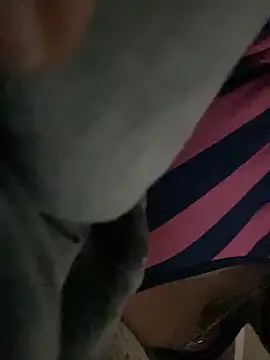 Snapshot of theprettysoles chatting on 10-27-25, 07:51 theprettysoles online show from 10-27-25, 07:51