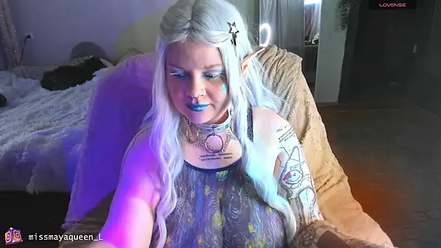 Snapshot of missmayaqueen chatting on 07-16-26, 12:33 missmayaqueen online show from 07-16-26, 12:33