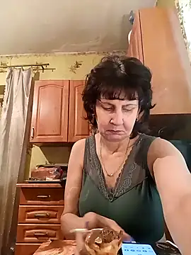 Snapshot of Laura_Kiss chatting on 01-17-25, 08:45 Laura Kiss online show from 01-17-25, 08:45
