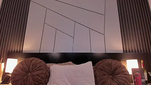 fiorella paris online show from 11-08-25, 03:18