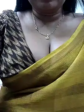 Queenflowerr online show from 01-23-25, 04:52