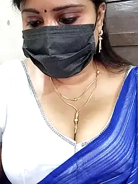 Queenflowerr online show from 01-27-25, 07:03