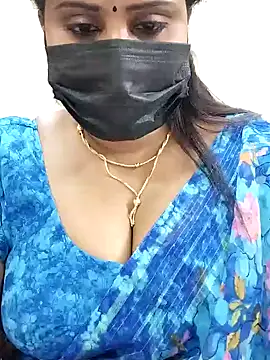 Queenflowerr online show from 02-04-25, 05:01