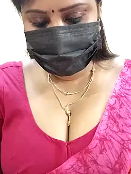 Queenflowerr online show from 02-08-25, 04:03