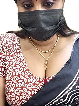 Queenflowerr online show from 02-18-25, 03:32