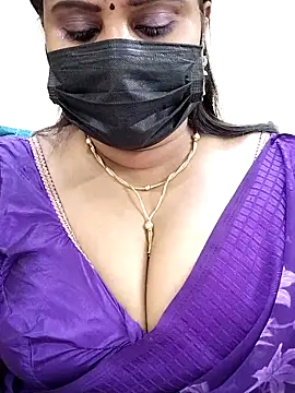 Queenflowerr online show from 03-02-25, 04:42