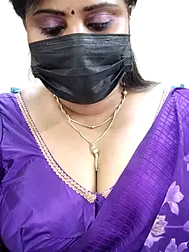 Queenflowerr online show from 03-02-25, 09:11