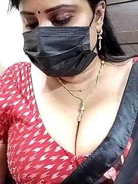 Queenflowerr online show from 03-06-25, 11:14