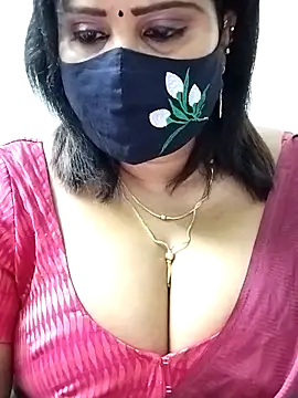 Queenflowerr online show from 09-09-25, 04:45