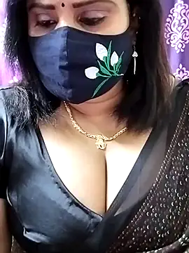 Queenflowerr online show from 09-28-25, 05:51