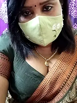 Queenflowerr online show from 10-23-25, 05:55