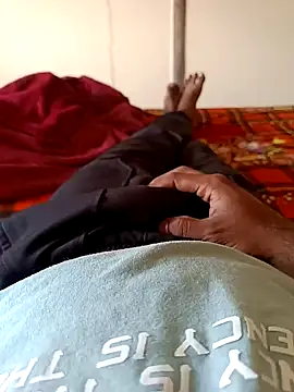 Snapshot of Royyy_dandol chatting on 01-26-25, 04:20 Royyy dandol online show from 01-26-25, 04:20