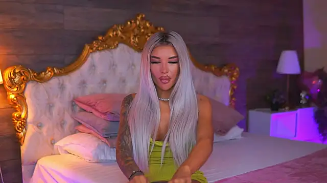 Juicy Jessye online show from 06-25-26, 08:13