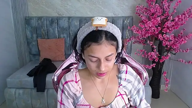Snapshot of lilith_petit_sub chatting on 01-28-25, 12:54 lilith petit sub online show from 01-28-25, 12:54
