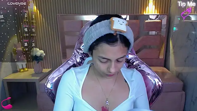 Snapshot of lilith_petit_sub chatting on 02-11-25, 12:58 lilith petit sub online show from 02-11-25, 12:58