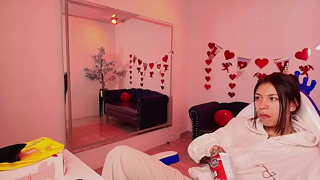 Charlotte ethan online show from 02-16-25, 03:37