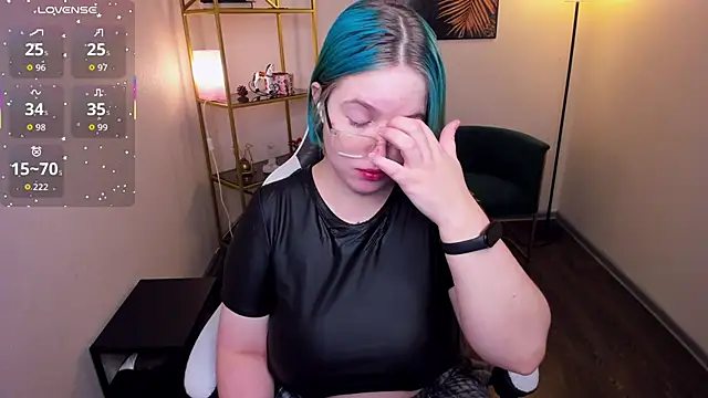 Manic pixie  online show from 06-18-26, 03:27