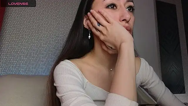 Isabela Run online show from 02-22-25, 04:40