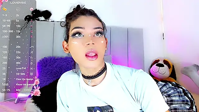 Snapshot of lucyangel_11 chatting on 02-02-25, 10:49 lucyangel 11 online show from 02-02-25, 10:49