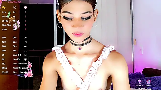 Snapshot of lucyangel_11 chatting on 02-05-25, 05:41 lucyangel 11 online show from 02-05-25, 05:41