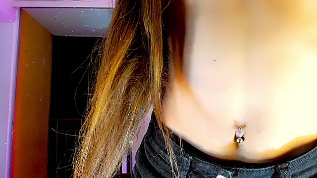 Snapshot of lucyangel_11 chatting on 02-15-25, 08:11 lucyangel 11 online show from 02-15-25, 08:11